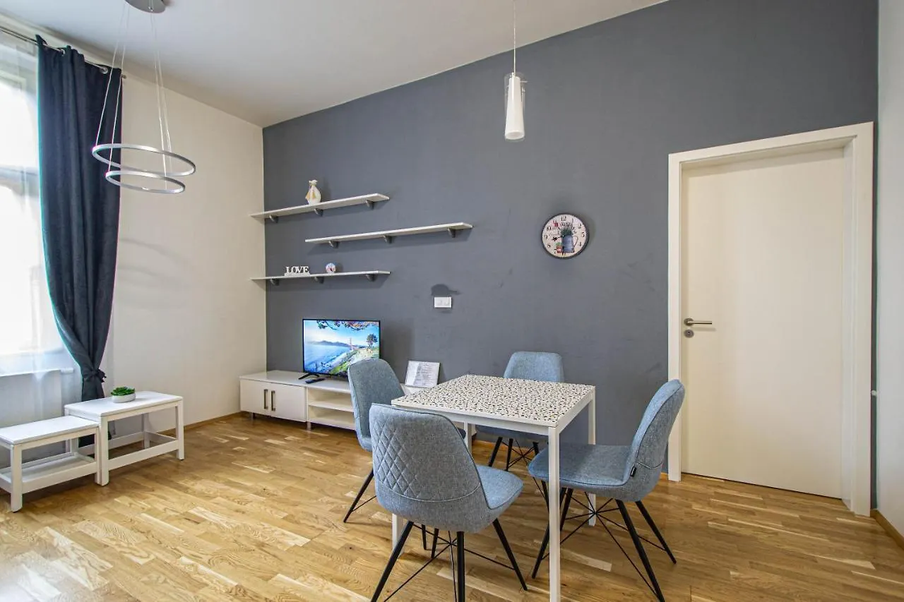Stylish Apartment In Prague Best Gastronomic Area