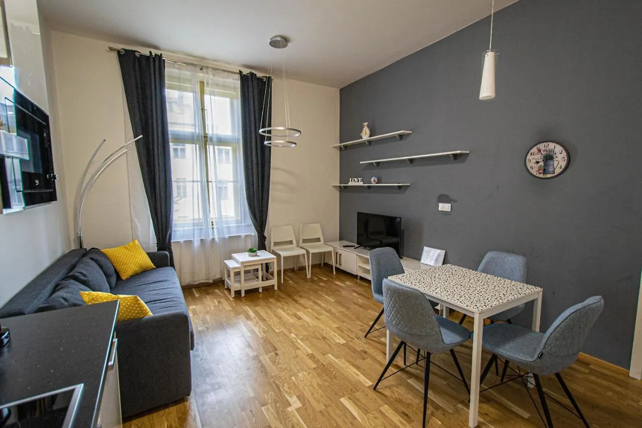 Stylish Apartment In Prague Best Gastronomic Area 체코